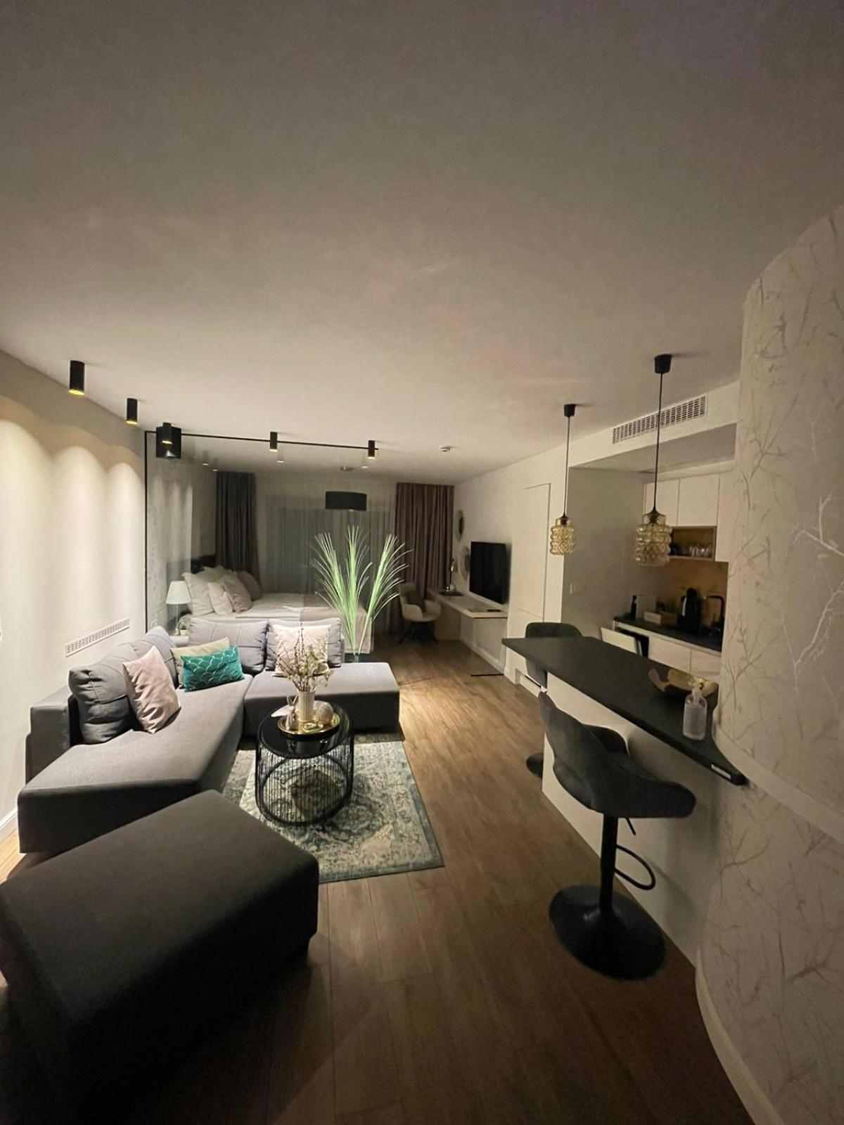 Apartman My Story โอซีเยก ภายนอก รูปภาพ