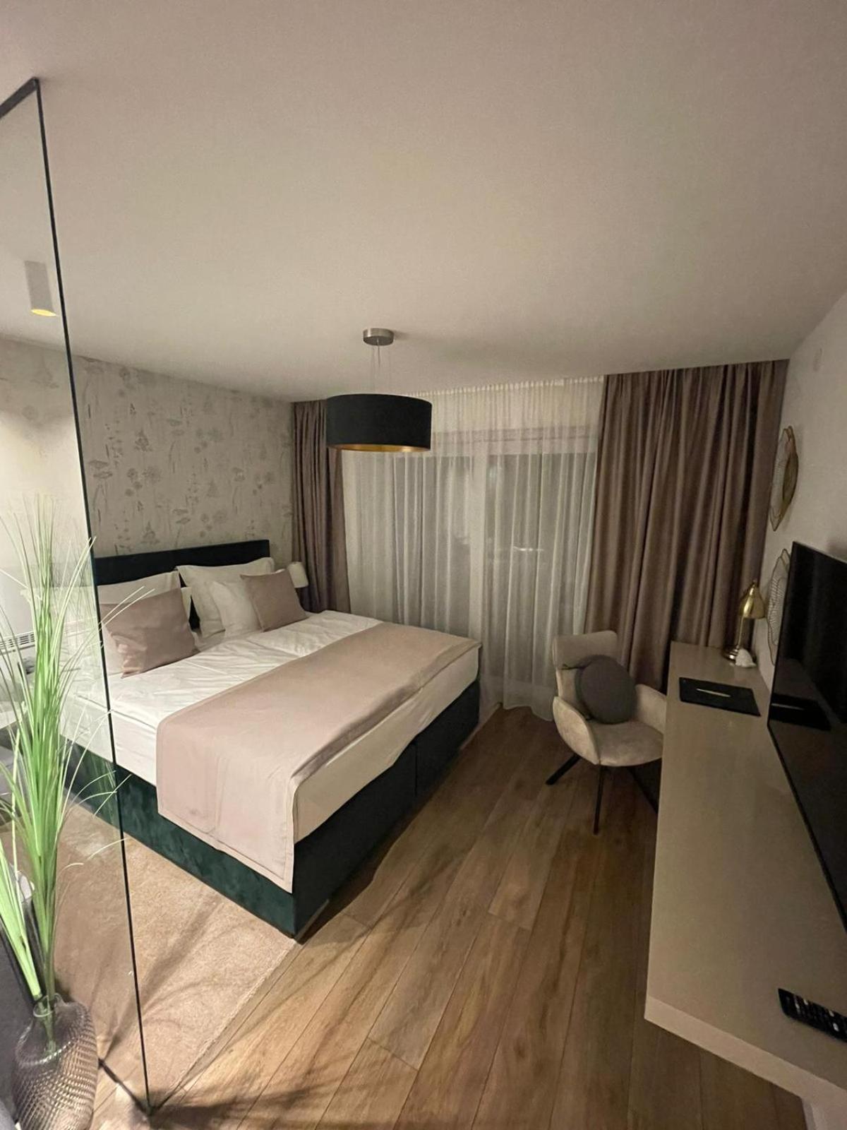 Apartman My Story โอซีเยก ภายนอก รูปภาพ